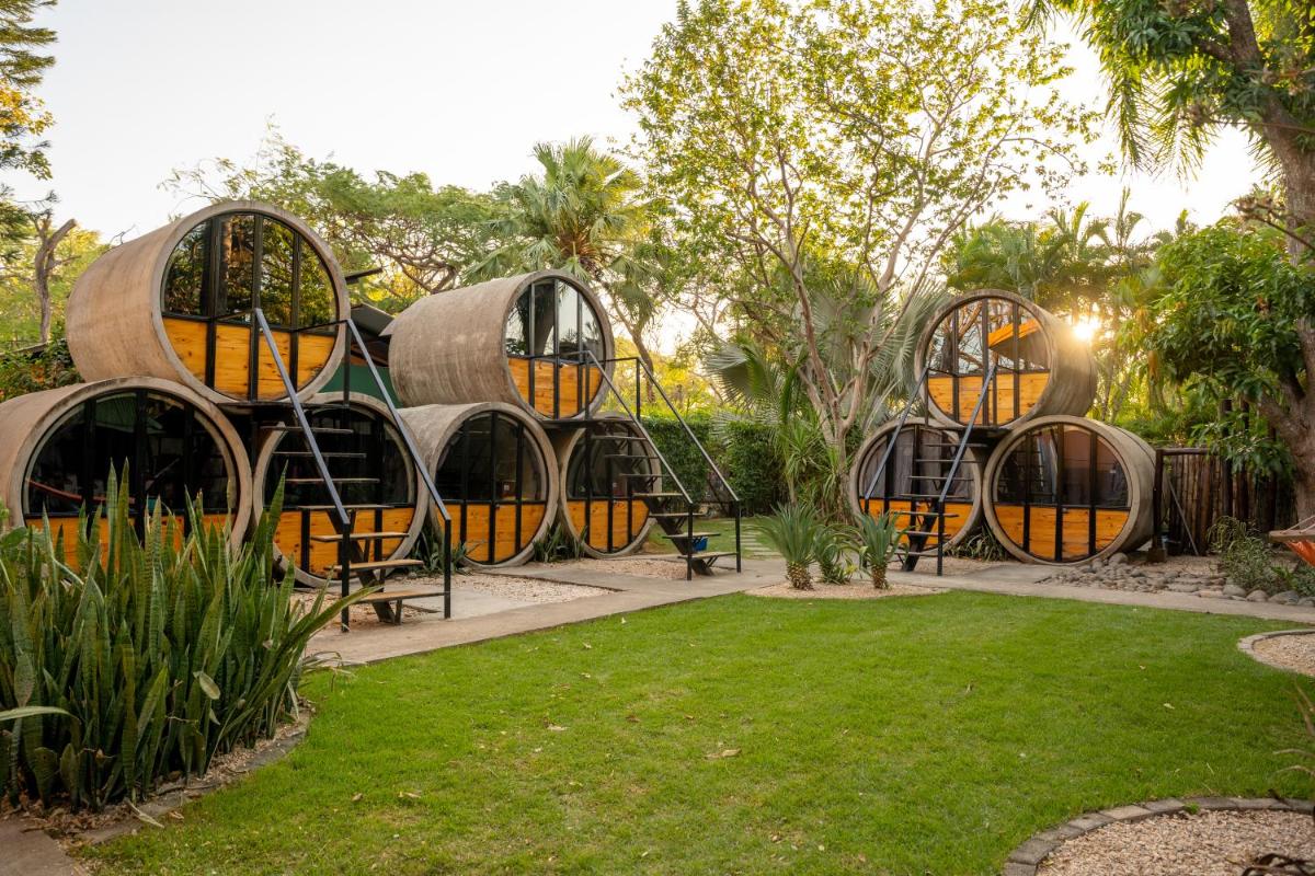 Pipe House Playa Grande - Housity