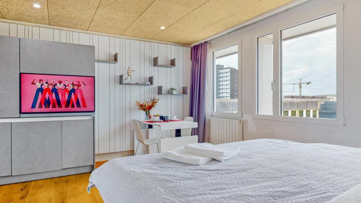 Evi's Home Hotel & Apartments - Housity