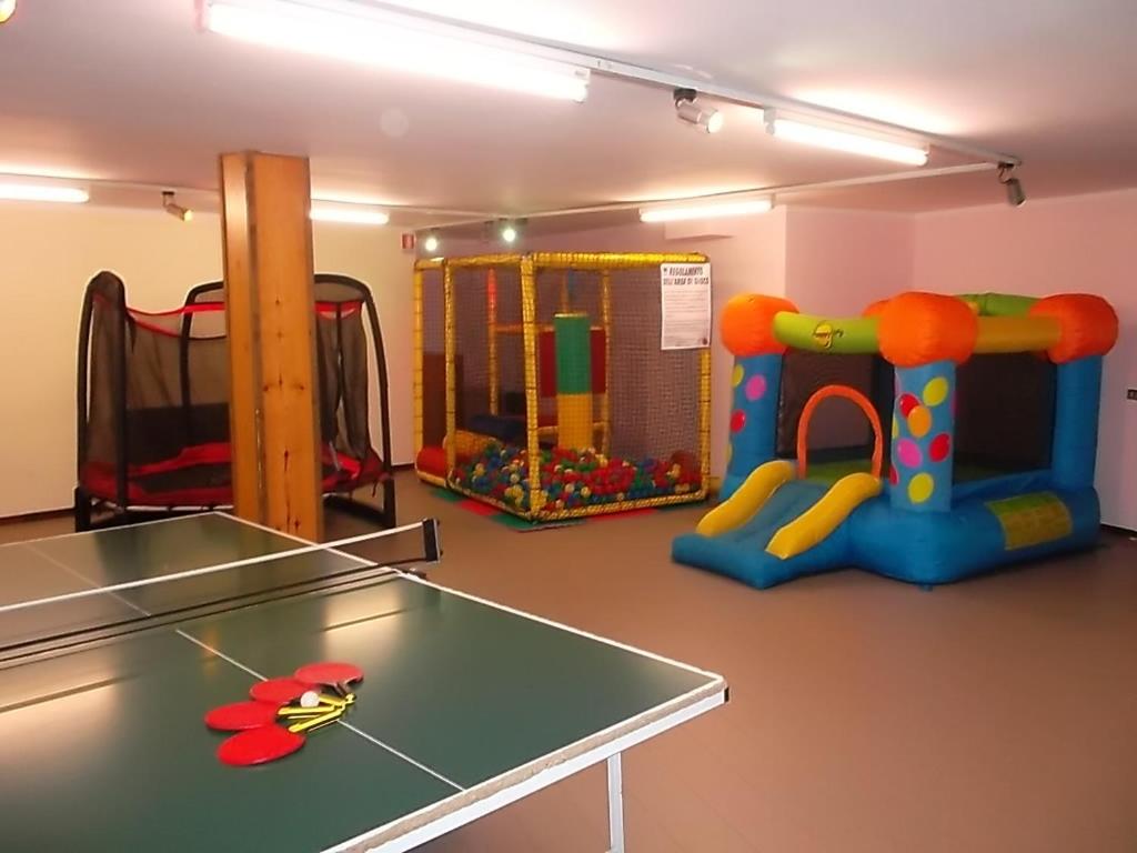 Hotel Residence La Rosa - Housity