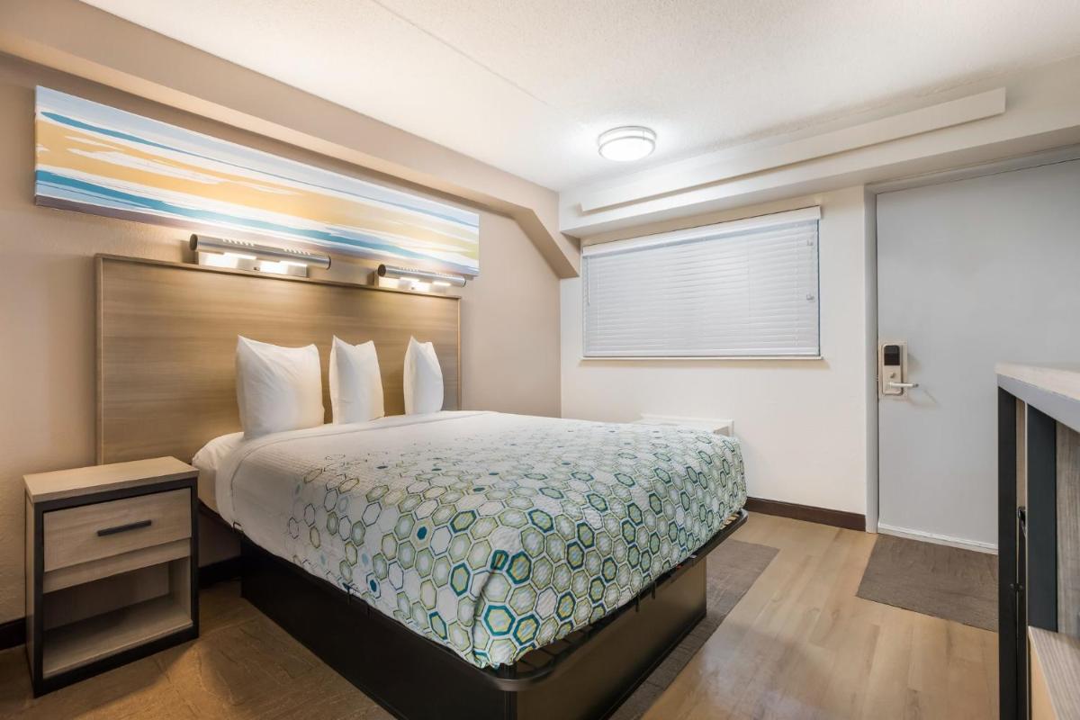 HomeTowne Studios by Red Roof Princeton - Ewing/ Lawrenceville - Housity