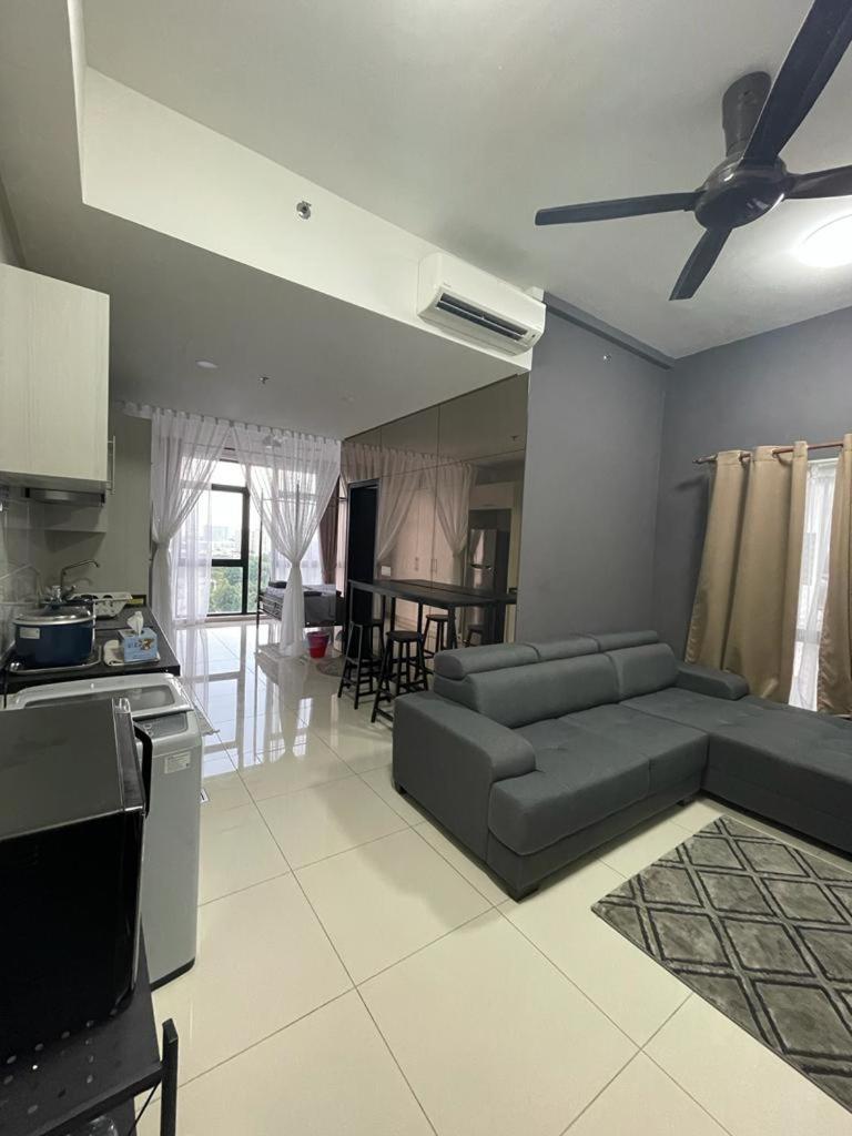 Kyra Homestay Centrus SOHO Cyberjaya *wifi and pool* - Housity