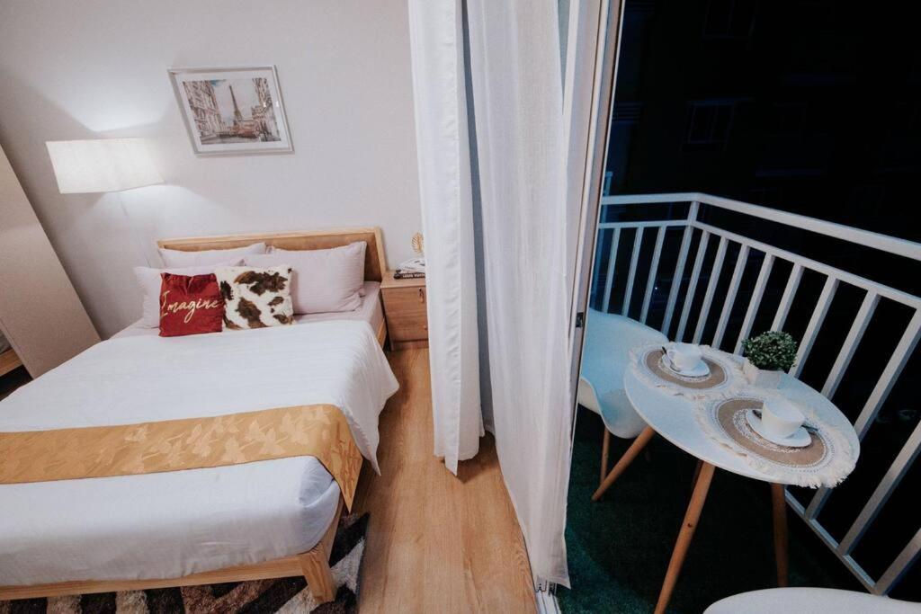 DC Condo Home @ Mesatierra Garden Residences - Housity