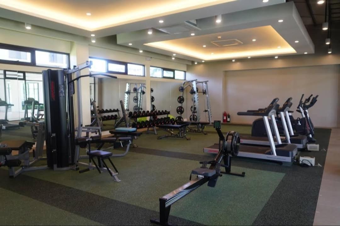 Staycation in Muntinlupa - Housity