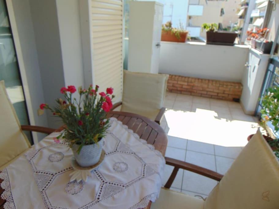 Suitetrails - Lovingly restored apartment Galatsi