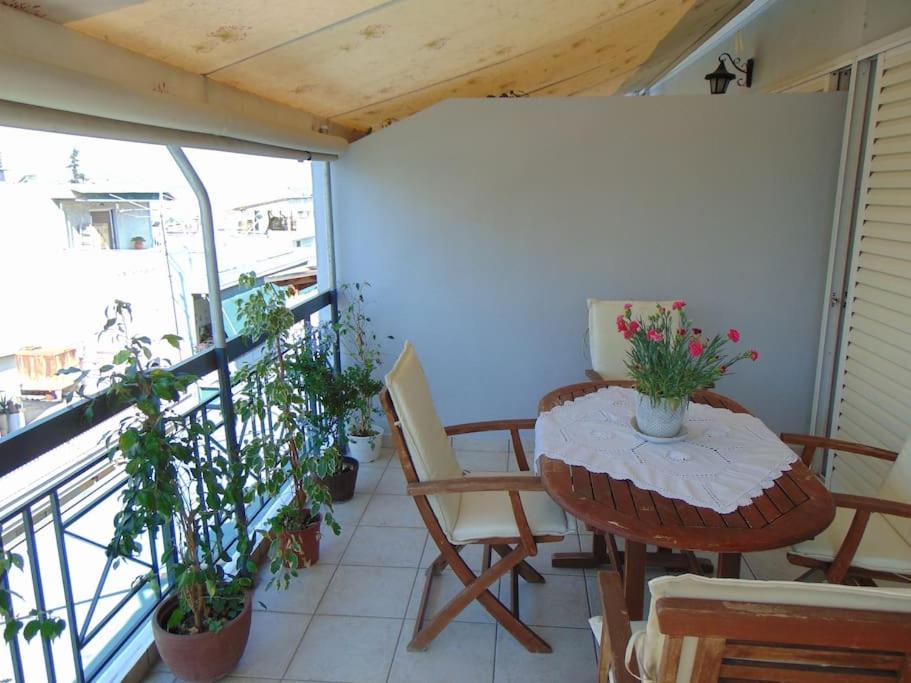 Suitetrails - Lovingly restored apartment Galatsi