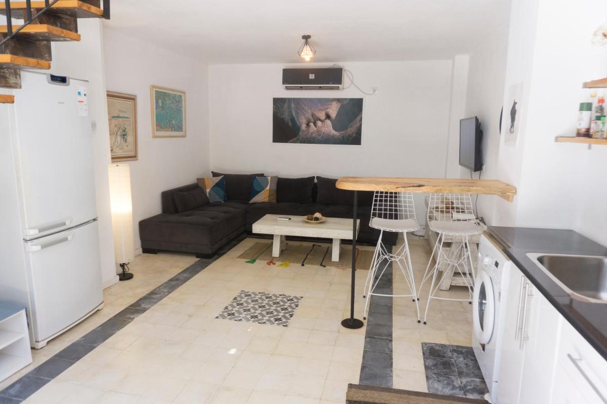 Unique Bauhaus style at the best location - Housity