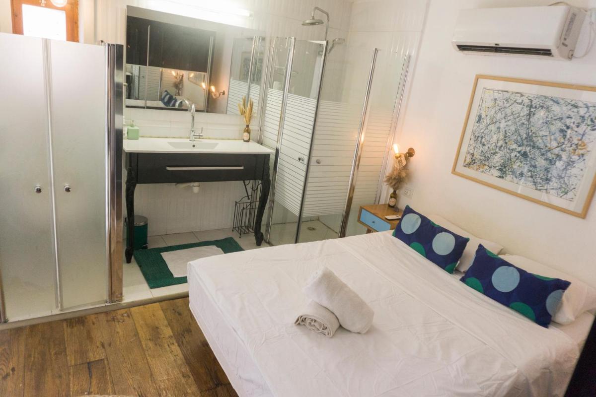 Unique Bauhaus style at the best location - Housity