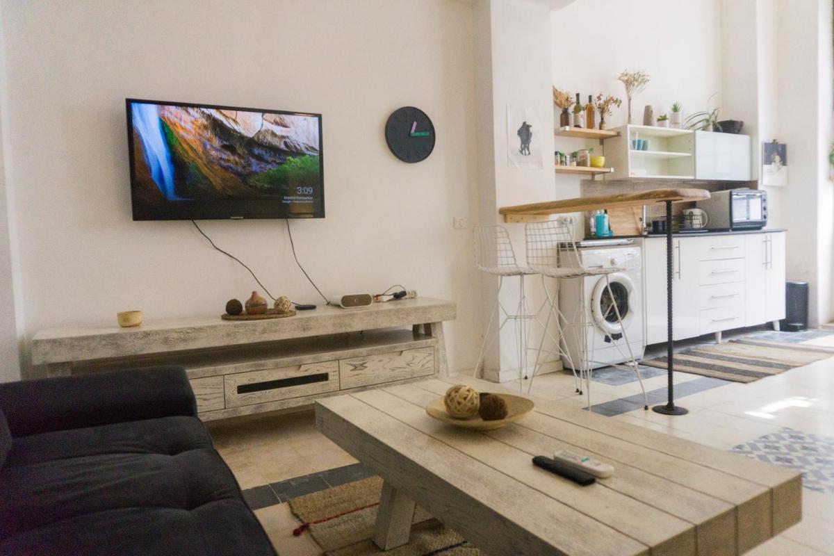 Unique Bauhaus style at the best location - Housity