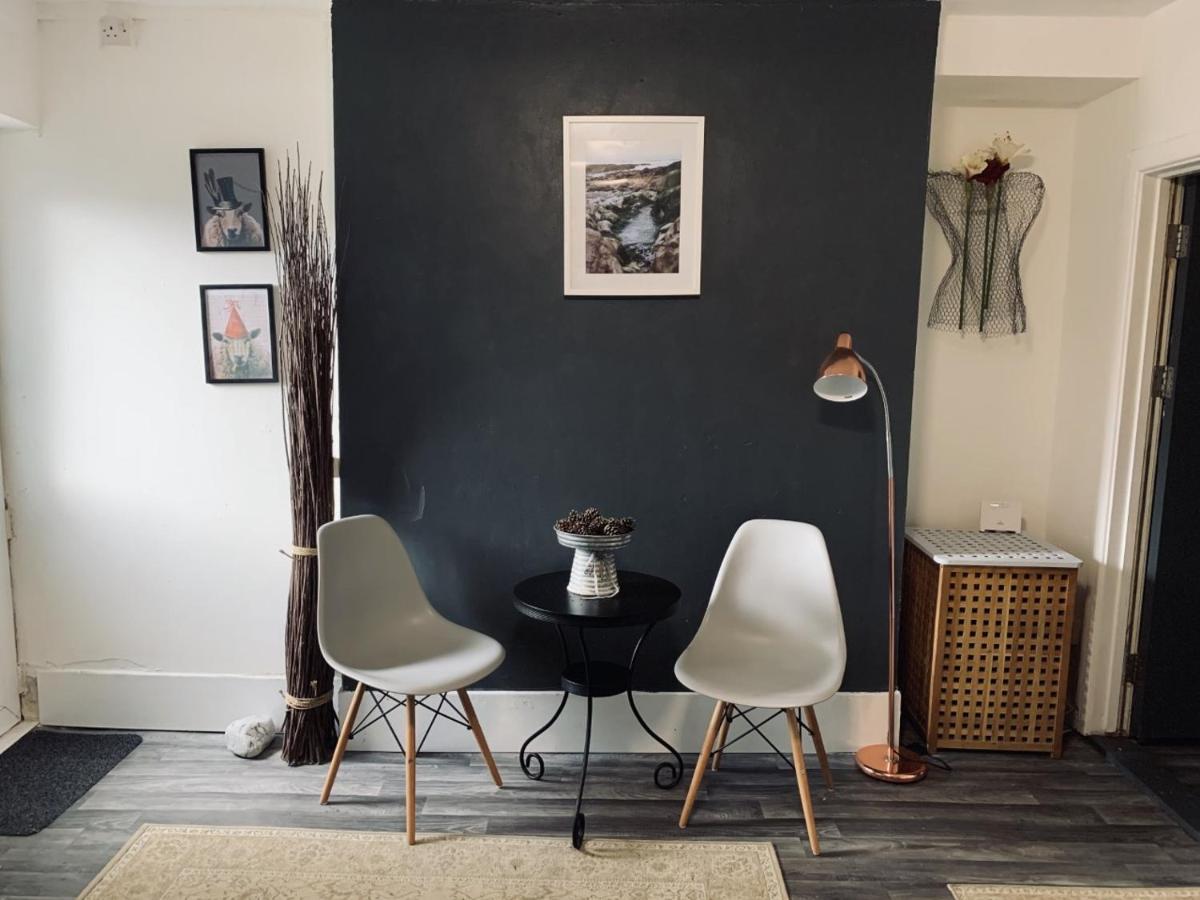 40 Carlton Tce F1 - Housity