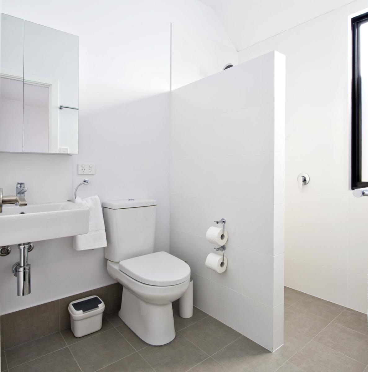 Margaret River Bungalow-2-middle - pet friendly - Housity