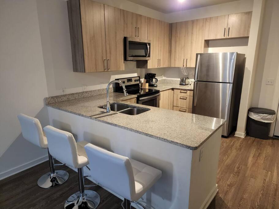 Cozy Apartments by Universal Studios Florida - Housity