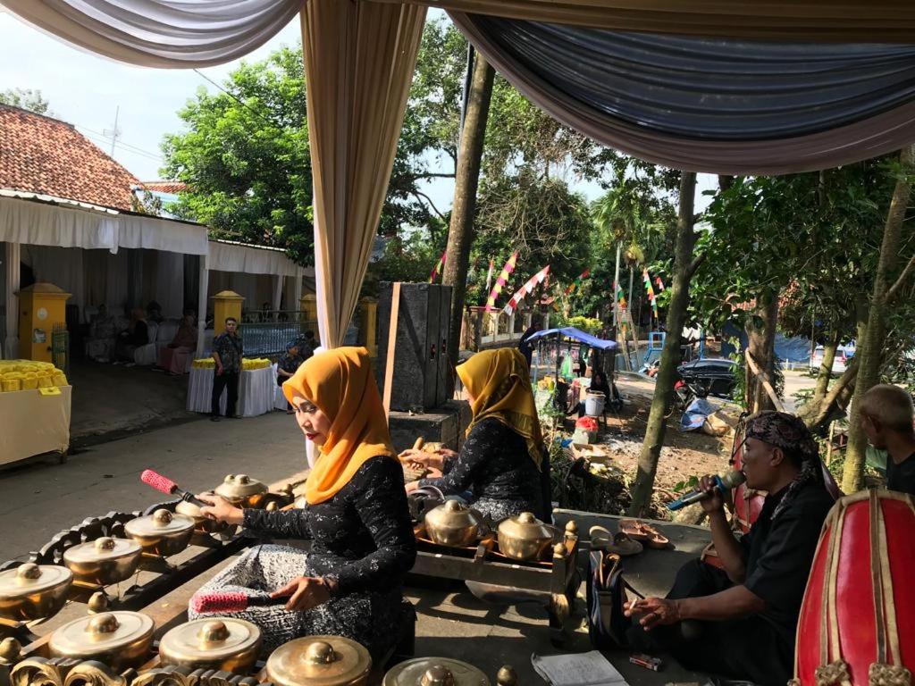 Nyenang Homestay - Housity