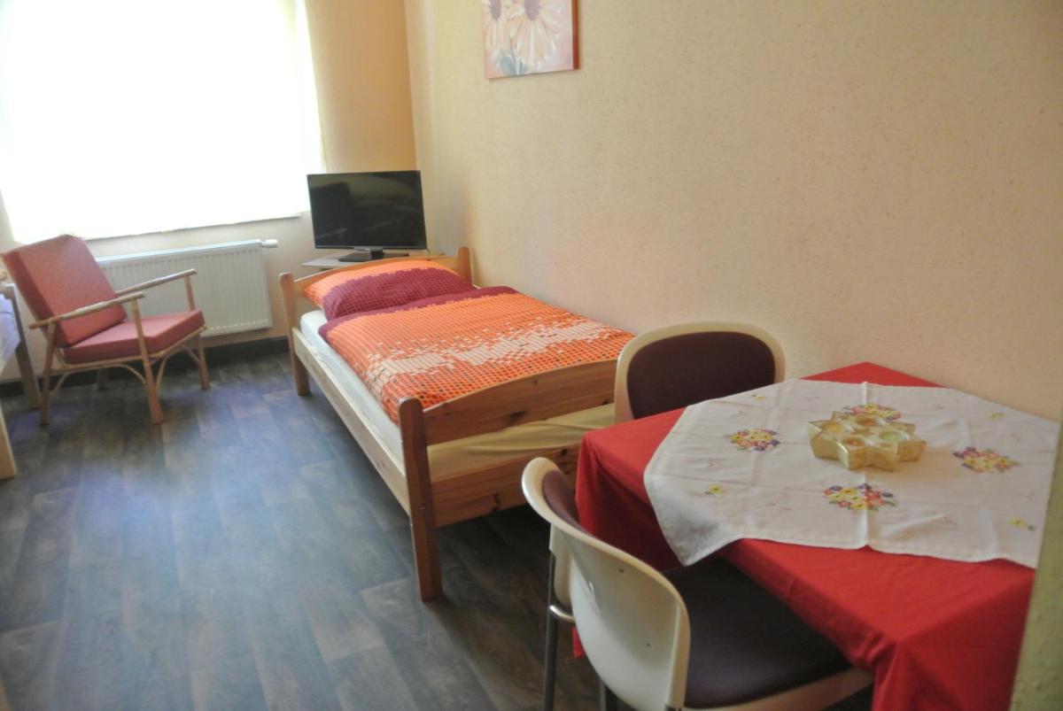 Pension Valeria - Housity