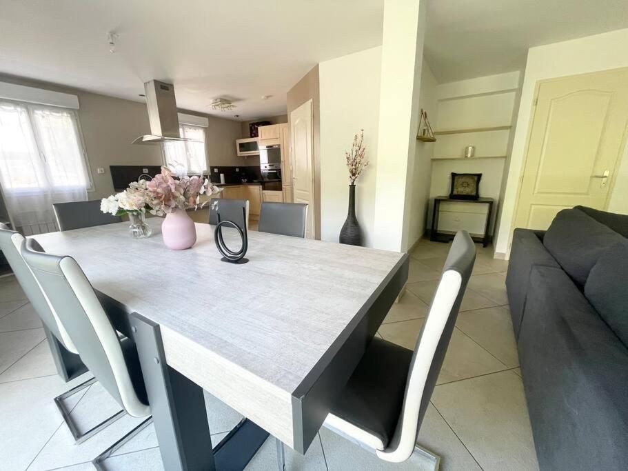 Non disponible - Coquelicot - Housity