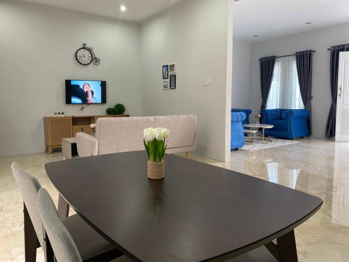 Hozby Family Suites Ring Road Medan - Housity