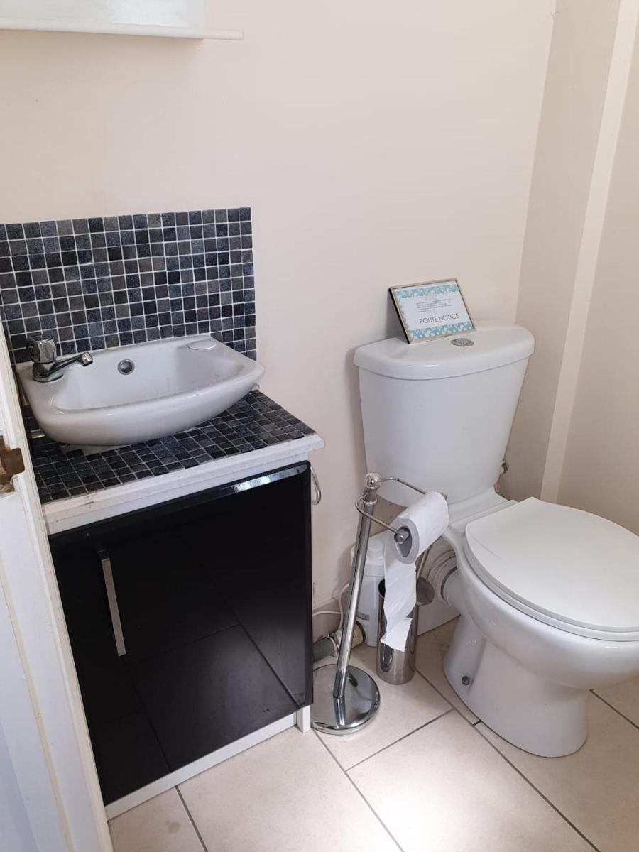 SS17 x Weekly or Monthly Offer 4 Business, family, contractors - Housity