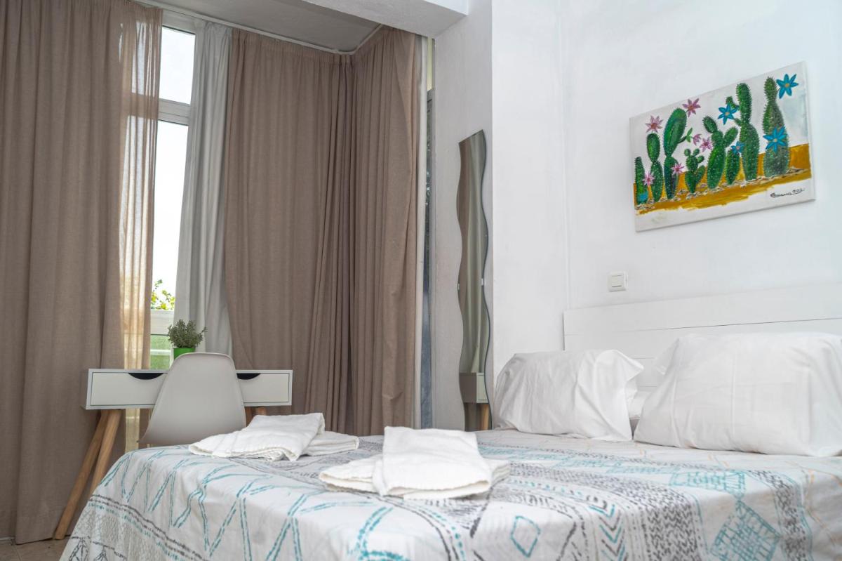 La Moraga de Poniente Malaga Hostel - Hizvo