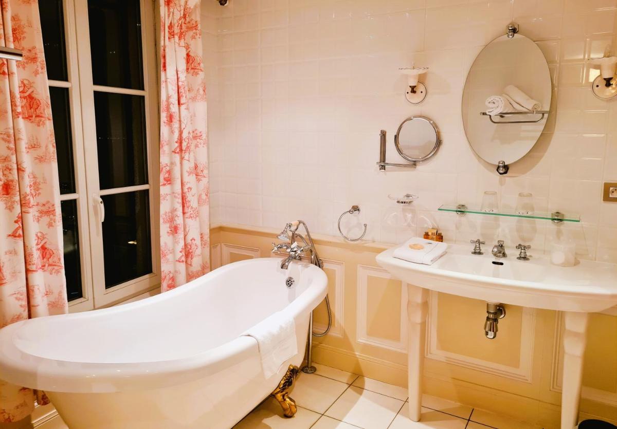 Salle de bains dans l'établissement Châtellerie De Schoebeque
