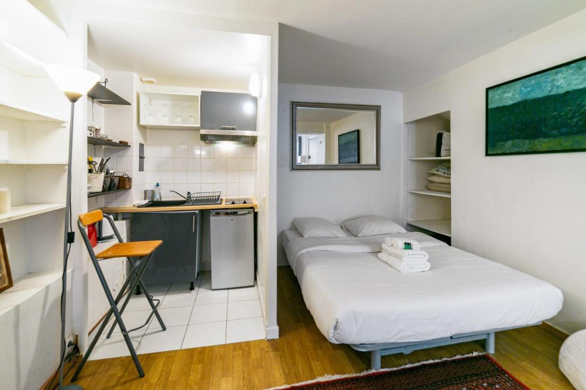 Nice and calm studio nearby Alesia at the heart of Paris - Welkeys - Housity