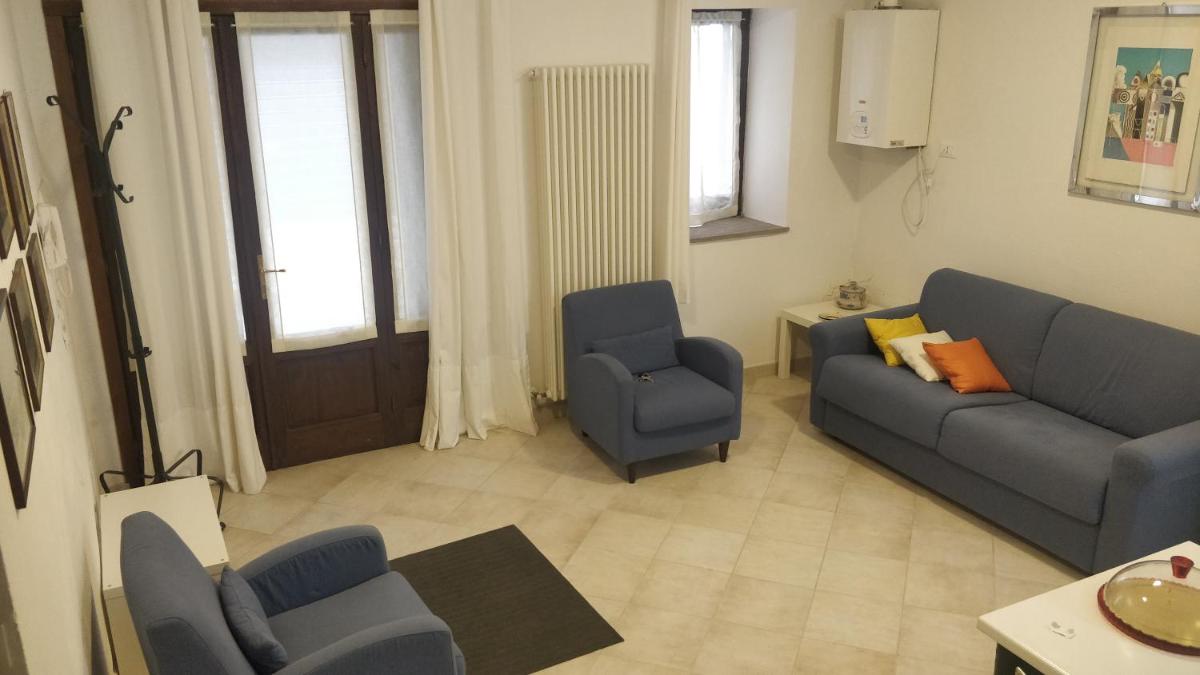 Lo Scoiattolo - Housity