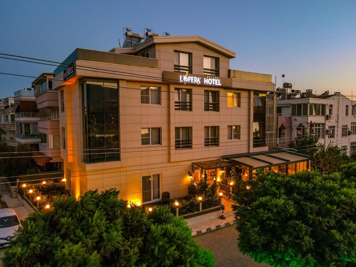 L'opera Deluxe Hotel - Housity