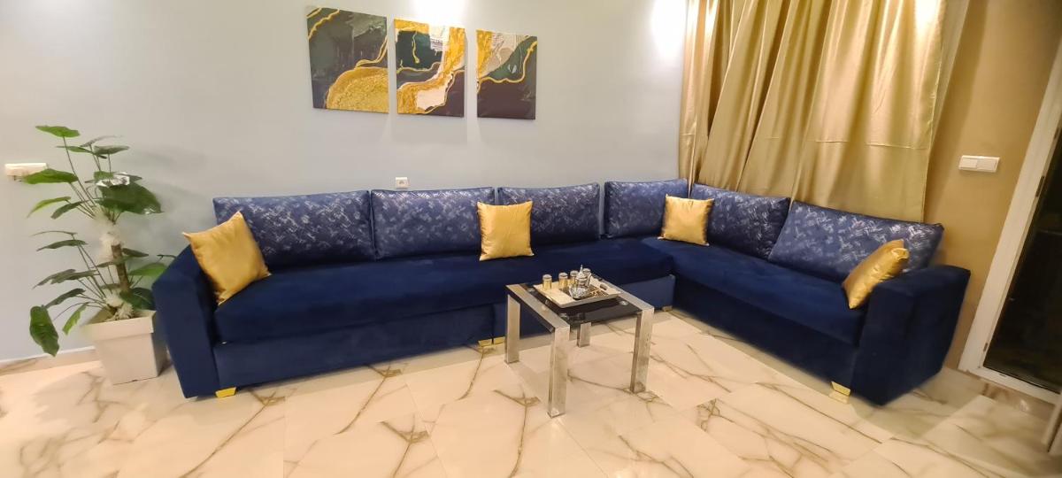 high standing apartment with balcony, in the corniche - Housity