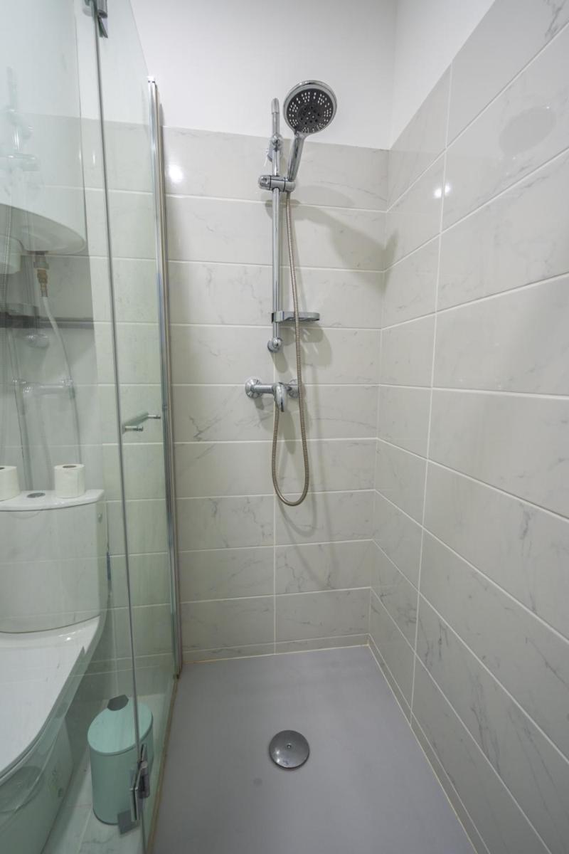 Capstay la Rhonelle - Netflix - 2 chambres - Cuisine - Housity