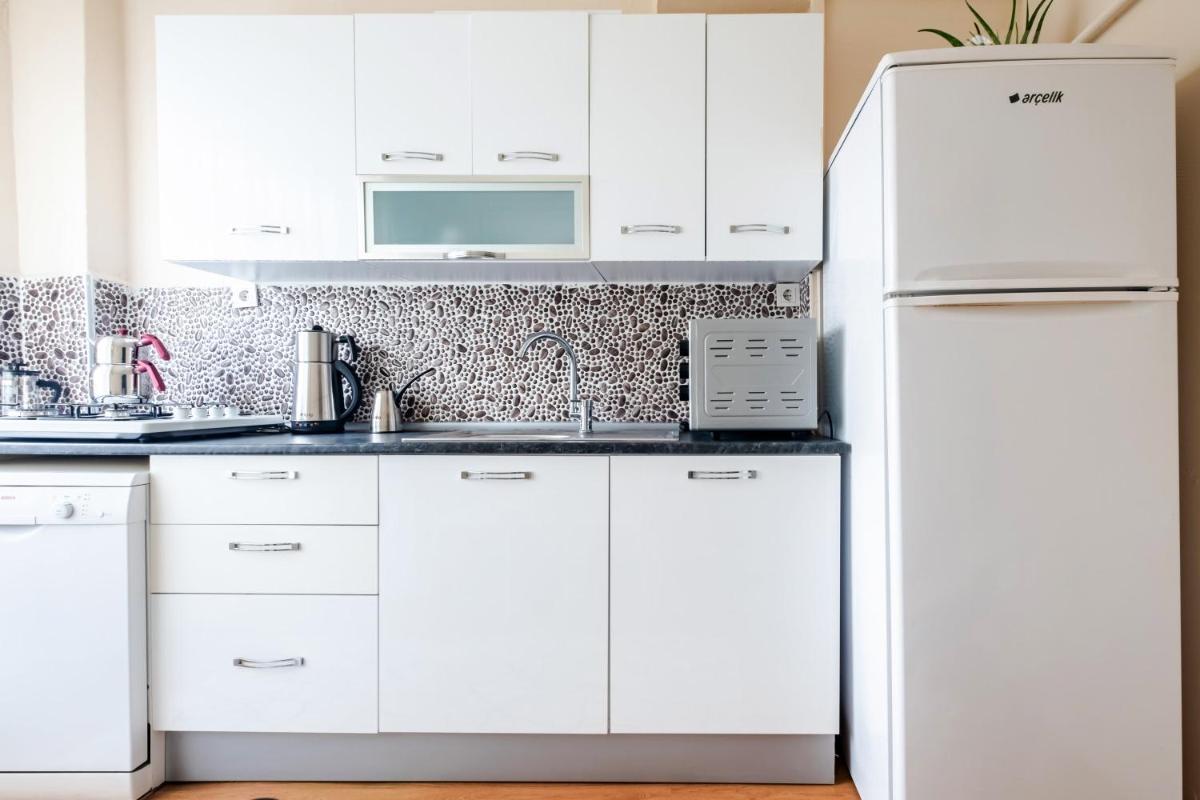 Cozy Flat with Central Location near Golden Horn - Housity