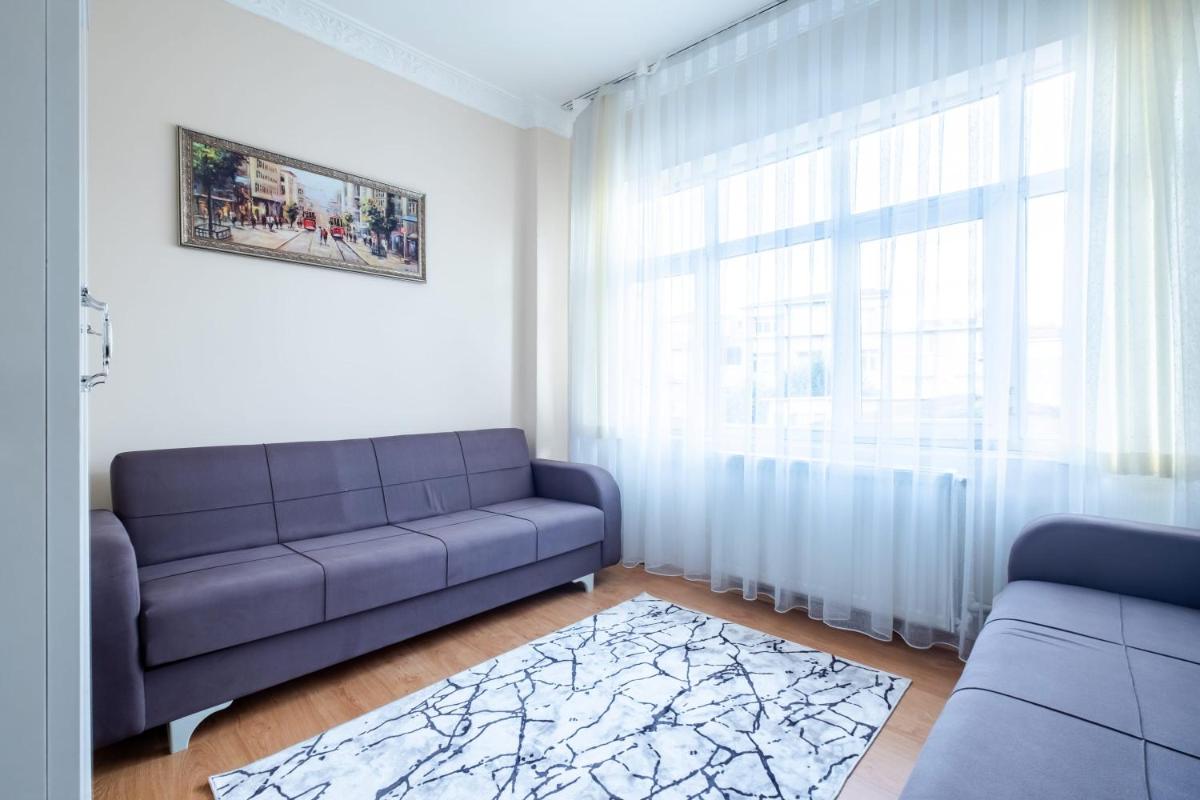 Cozy Flat with Central Location near Golden Horn - Housity