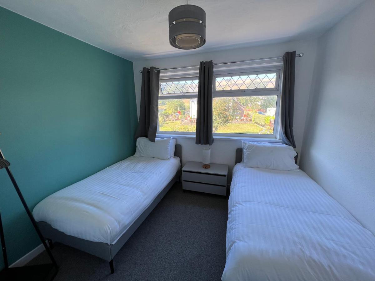 Escapism Wales Gwalia - Housity