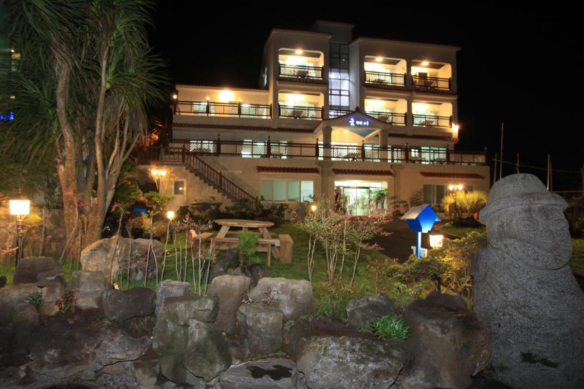 Good Day Pension - Housity