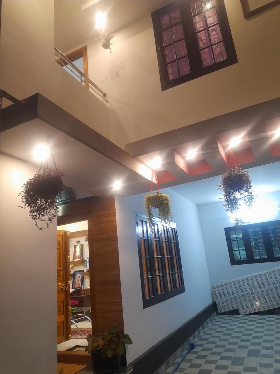 Kalapurayil house - Housity