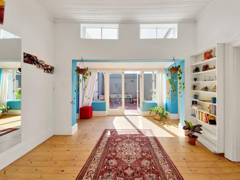 Spacious Family Home in Woodstock! - Housity