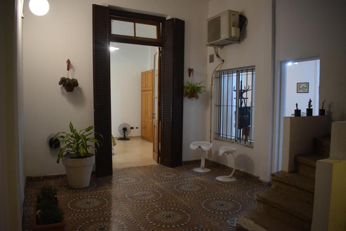 PARIS Departamento de pasillo amplio con lindo patio - Housity