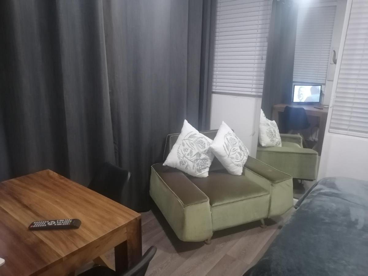 Suitetrails - Boland Park Self Catering Apartment