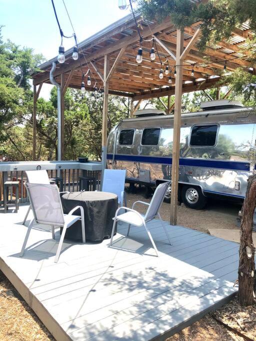 The Steel Magnolia Airstream - Cabins At Rim Rock - Housity