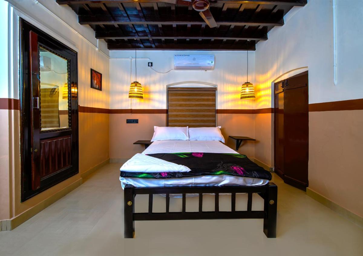 Rams Guest House The Valley Near KIMS Hospital - Housity