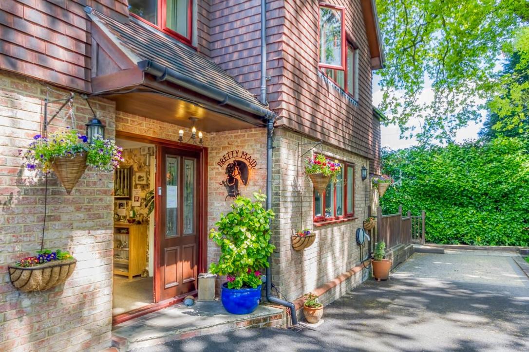 Pretty Maid House B&B - Housity