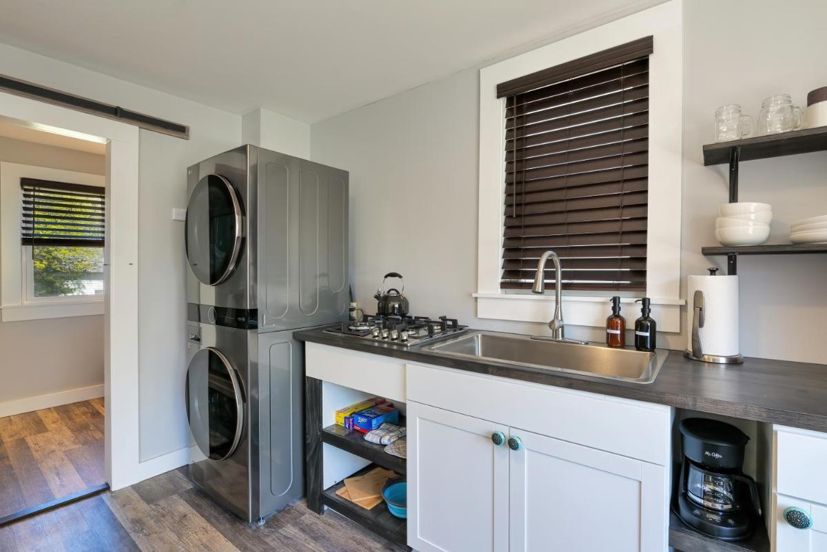 Cozy 1 BR in the Center of BH! [Inspiration Point] - Housity