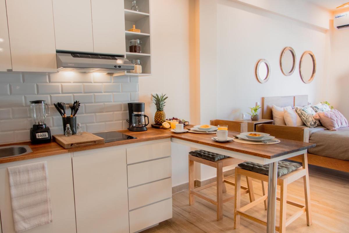 Xifra Condos with ocean view pool - Housity