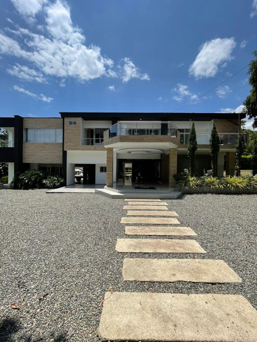 FINCA LUXURY SAN JERONIMO - Housity