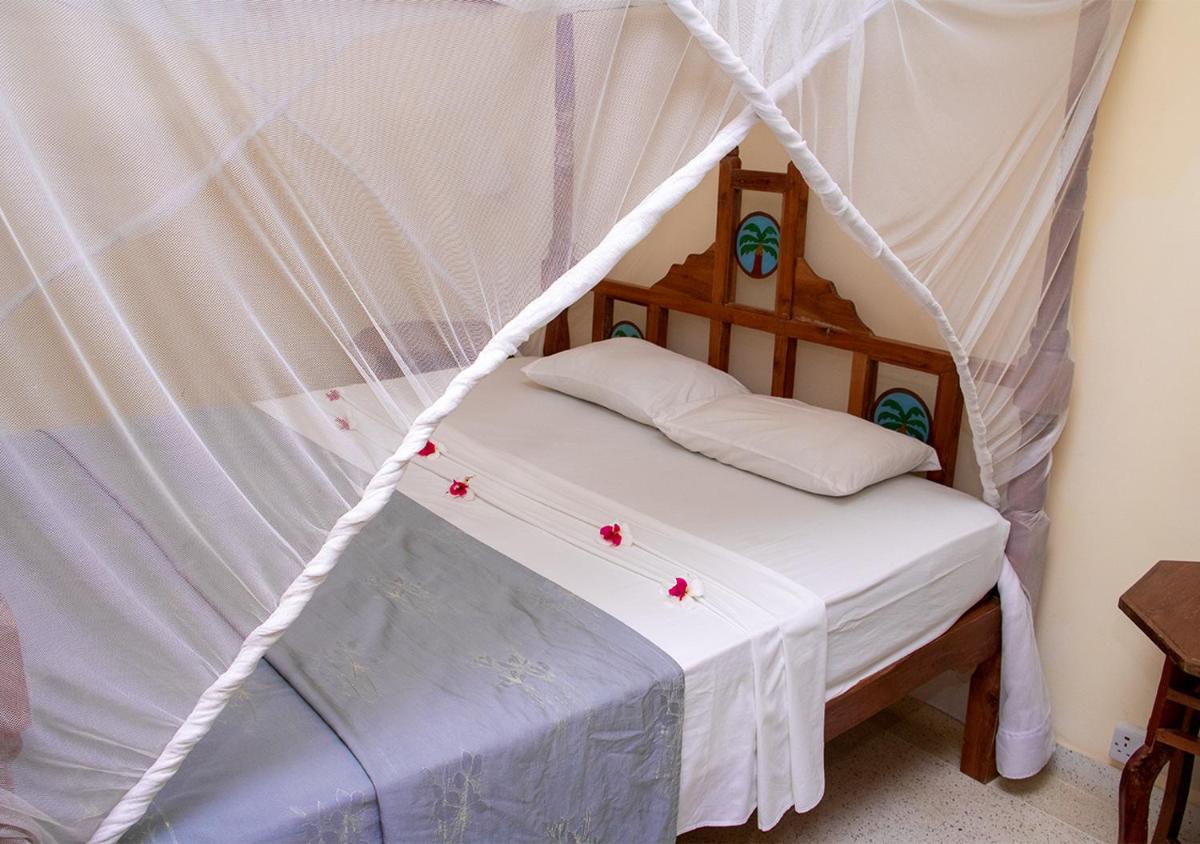 Tembo Court Apartments 1Bedroom - Housity