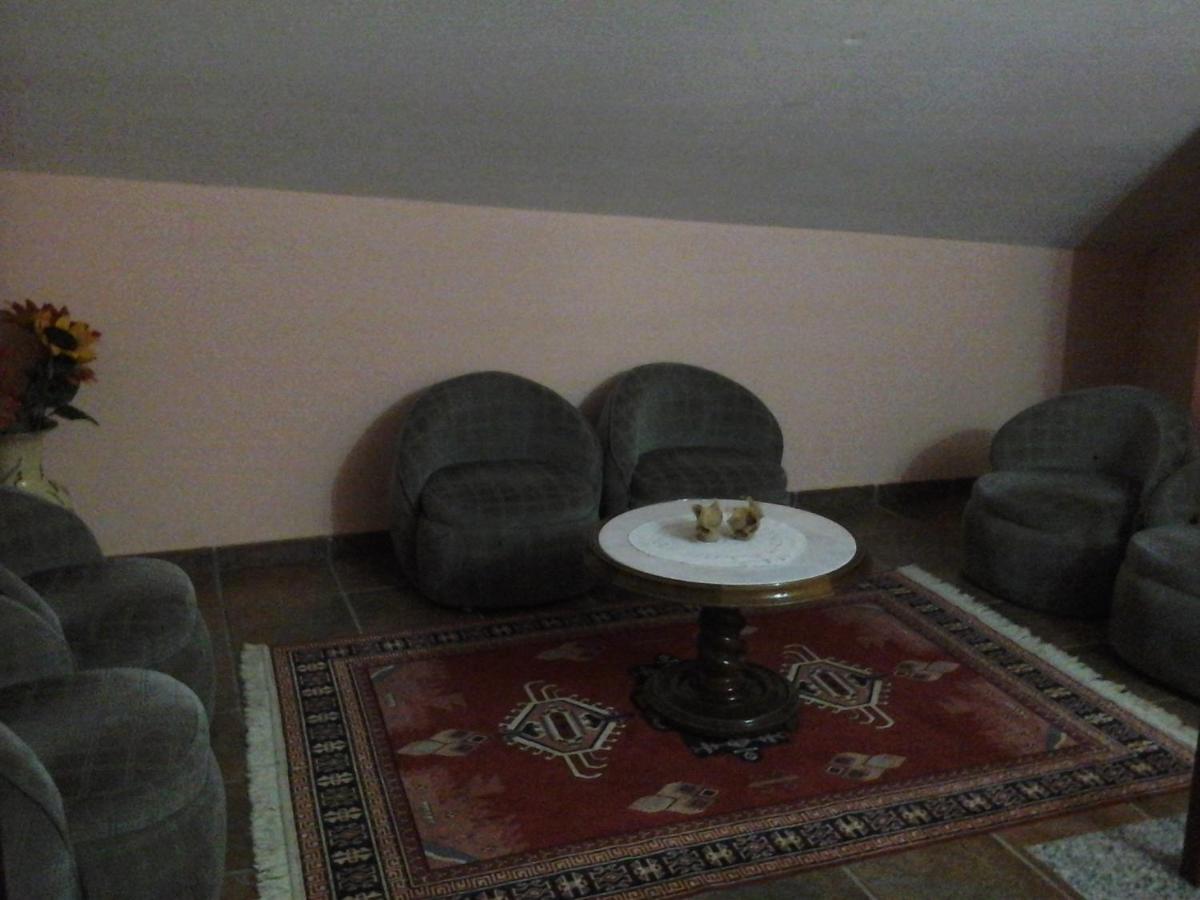 Hostal Piñera - Housity