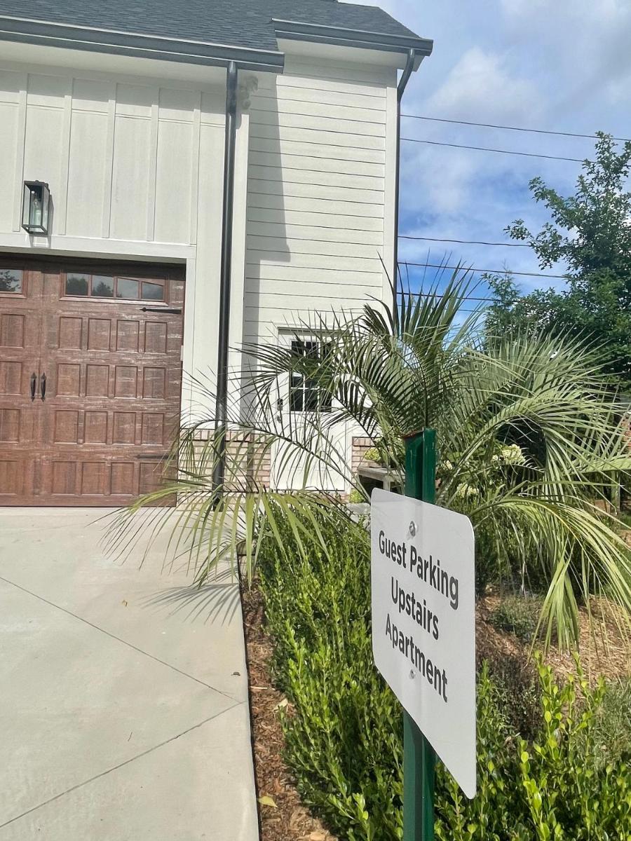 Luxury In Eastover... close to everything! - Housity