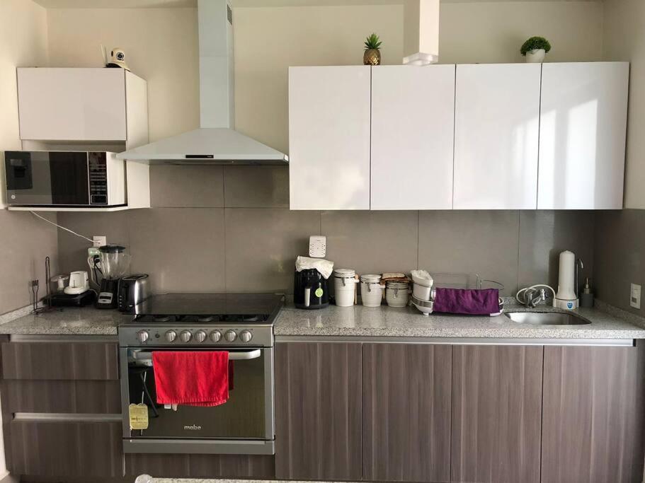 Beautiful 3BR townhouse with on-premises parking - Housity