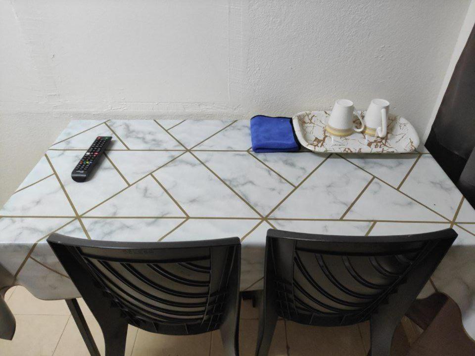 CiTY Roomstay Budget Middle Kuala Terengganu 1queen bed - Housity