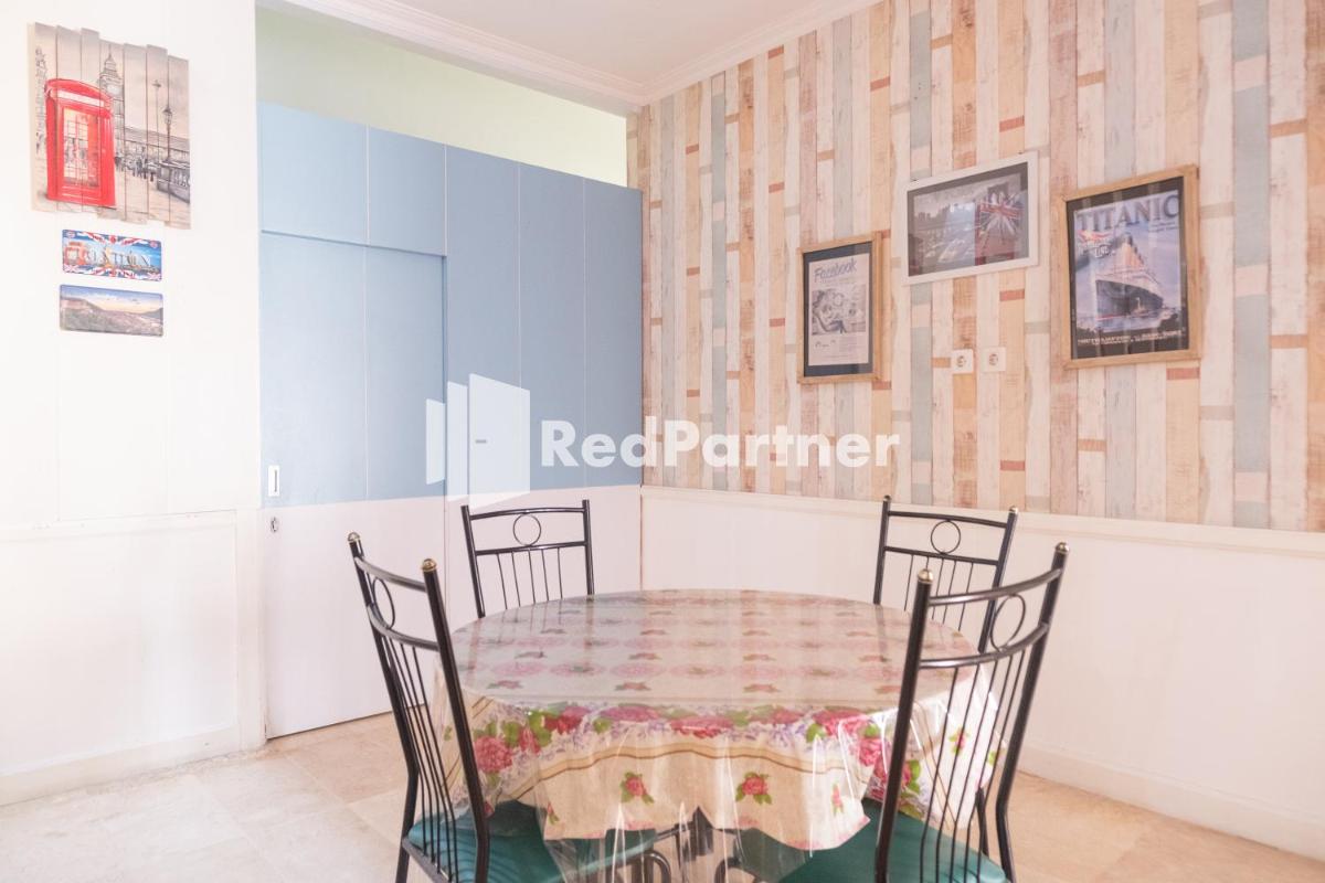 Londres Bed and Breakfast RedPartner near Gembira Loka Zoo - Housity