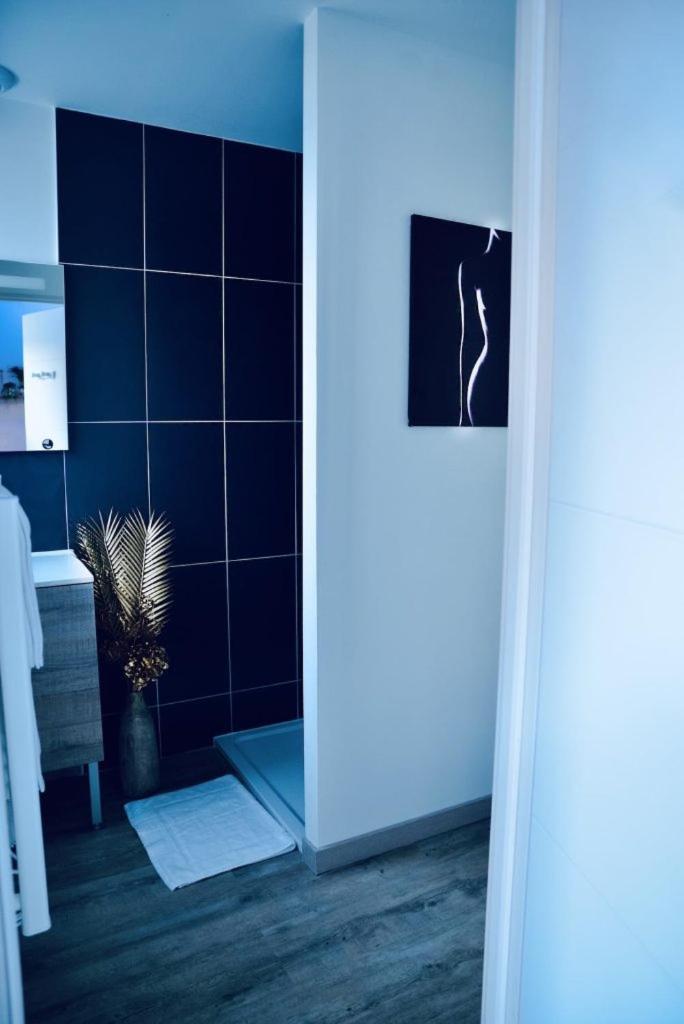 L'Evasion chambre LAOS avec Jacuzzi privatif - Housity