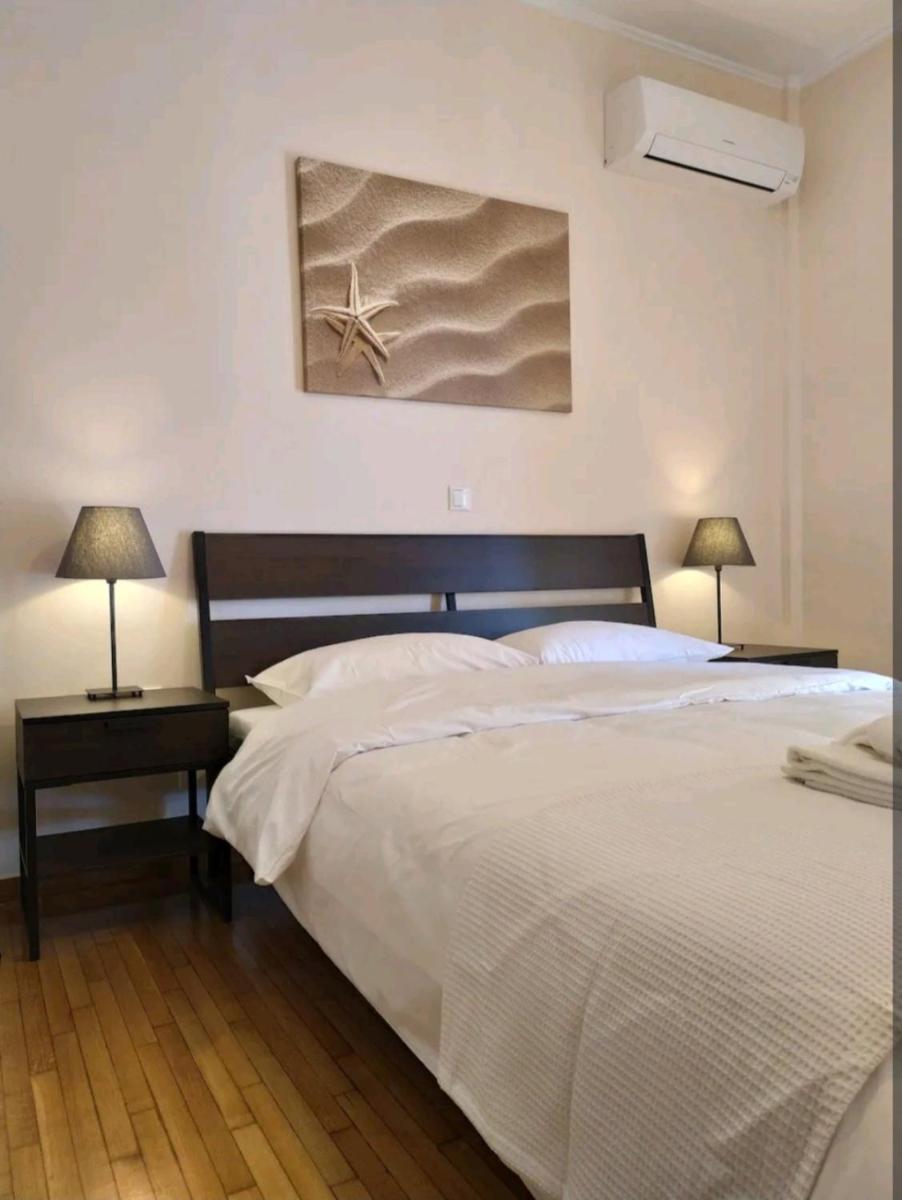 Suitetrails - Stylish -Modern Apartment heart of Marousi
