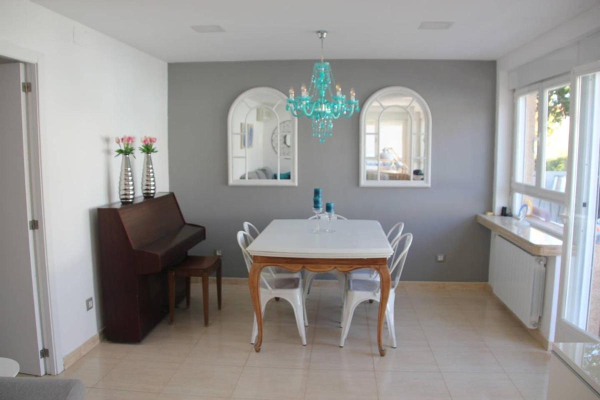Casa independiente, piscina privada y aire acondicionado - Housity